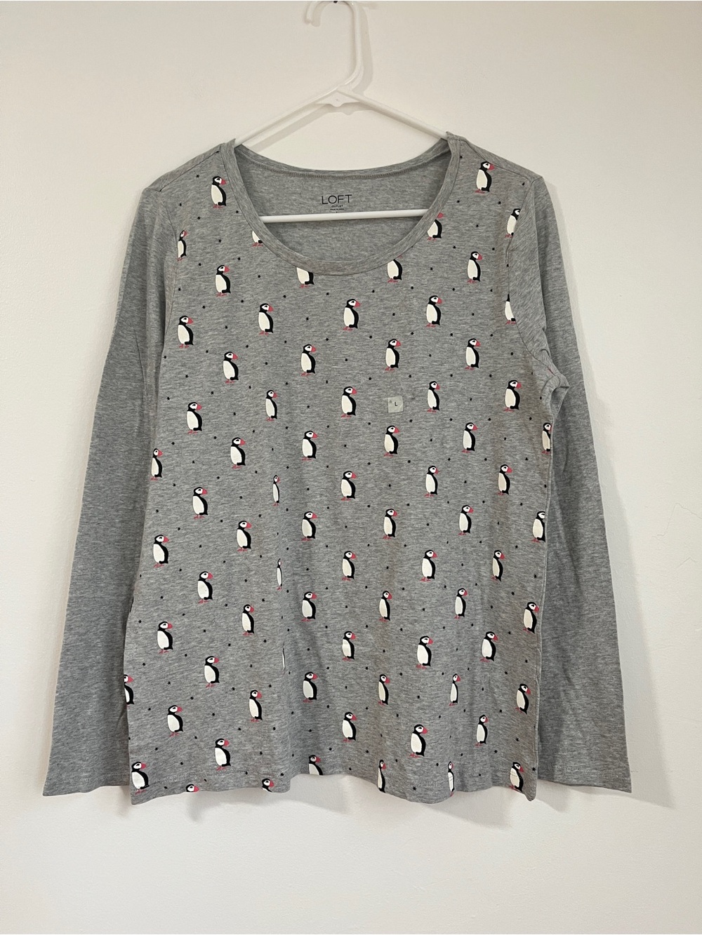 LOFT Women’s Gray Penguin-Print Long Sleeve Tee Size L Cotton Light New